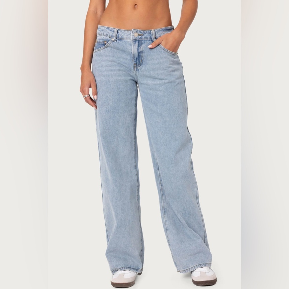 ❥ ᗴᗪIKTᗴᗪ: Raelynn Washed Low Rise Baggy Jeans - Light Blue